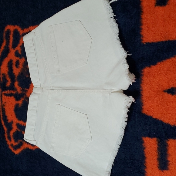 PRIMARK CARES Super High Waist denim short 8 White NWT - Picture 2 of 7